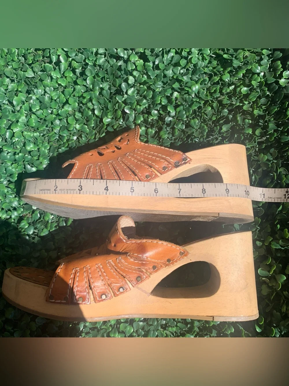 Vintage Two Lips Tan Leather Cut-Outs Design w/ wood carved platform sandal shoe